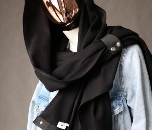 شال دکمه دار مونایی