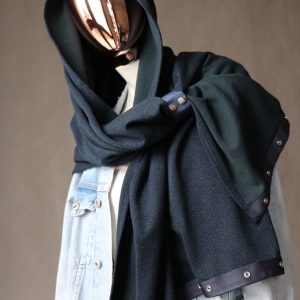 شال دکمه دار مونایی
