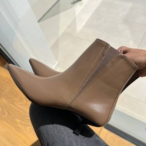 بوت خانومی
